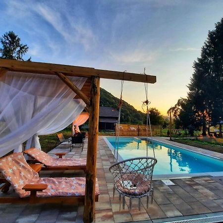 Vacation House Studenac Bihac Ngoại thất bức ảnh