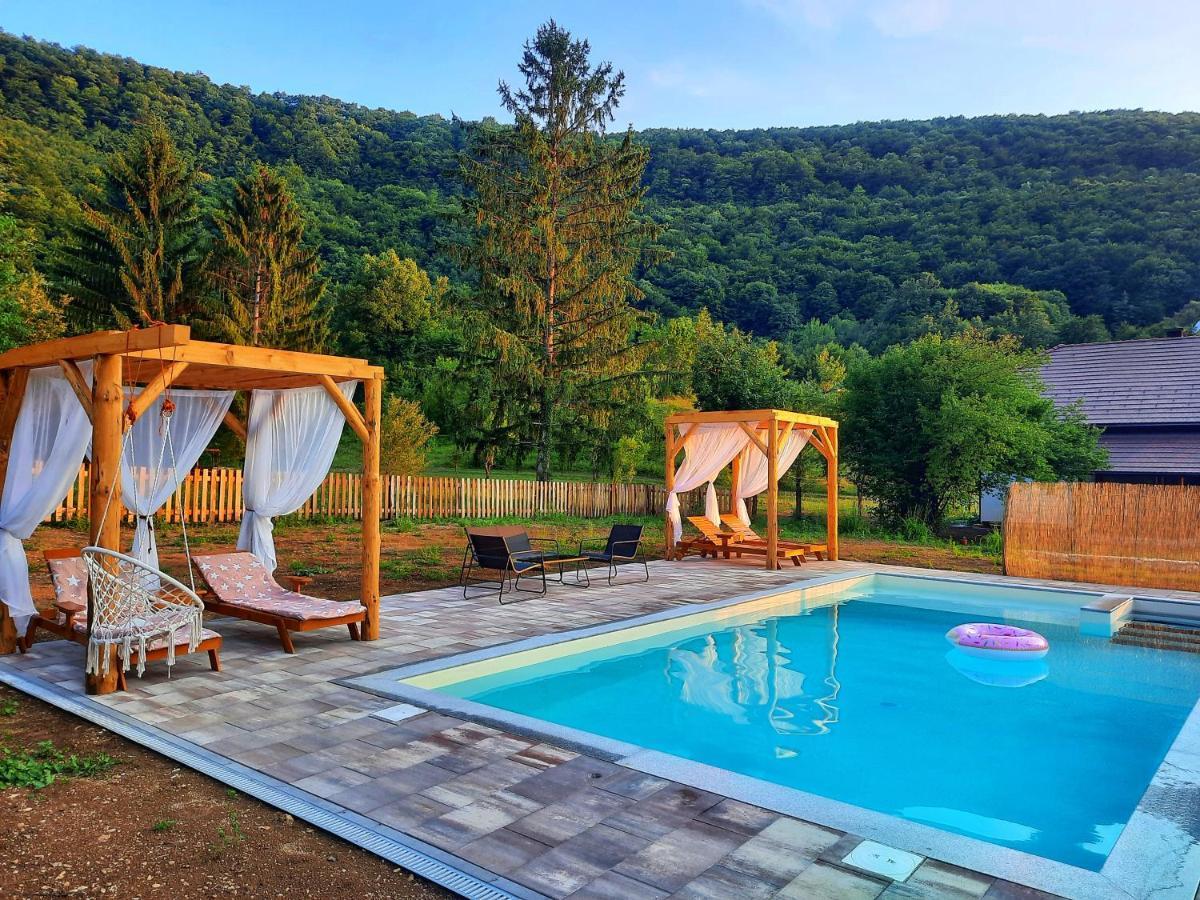 Vacation House Studenac Bihac Ngoại thất bức ảnh