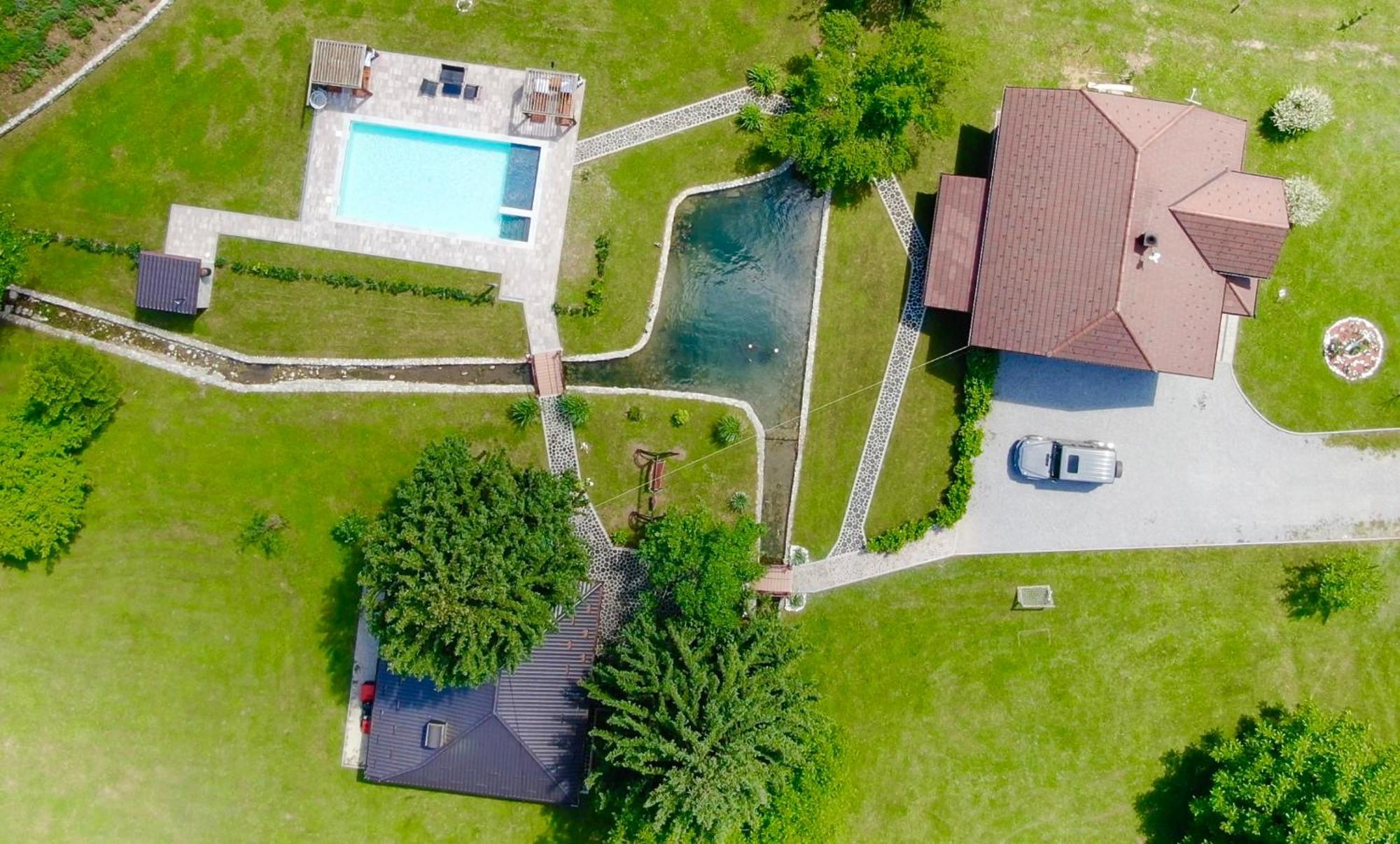 Vacation House Studenac Bihac Ngoại thất bức ảnh
